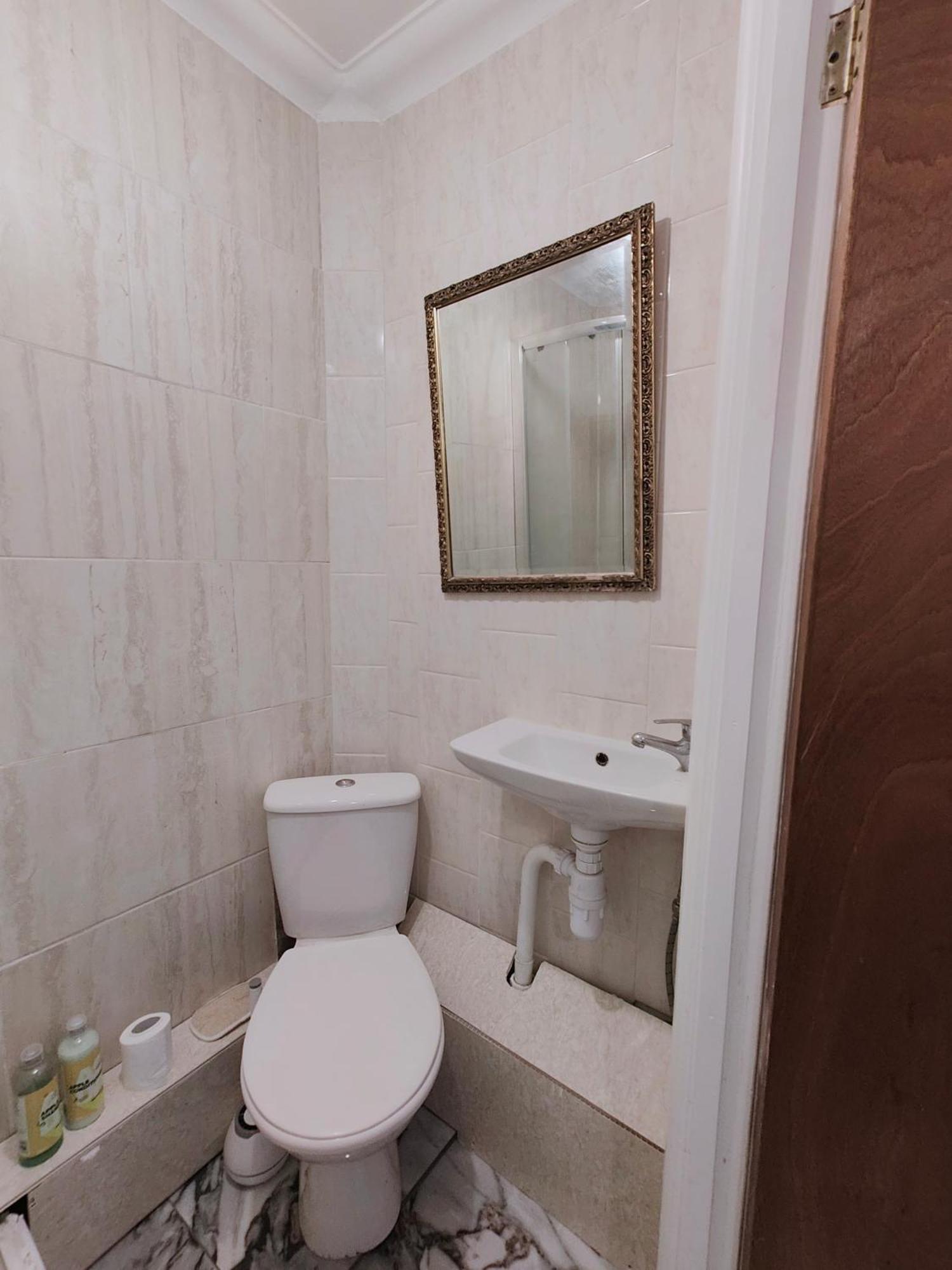 Spacious 4 Beds - Private Bathrooms In Canary Wharf Pensión